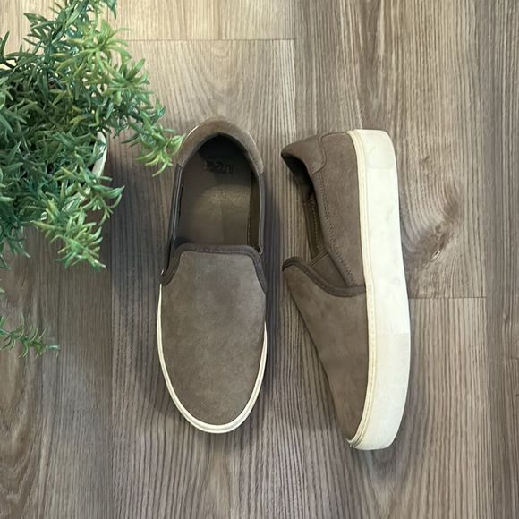 WOMENS UGG JASS SUEDE SLIP ON SNEAKERS IN TANISH GRAY SIZE 9 EEEUC - Picture 2 of 10